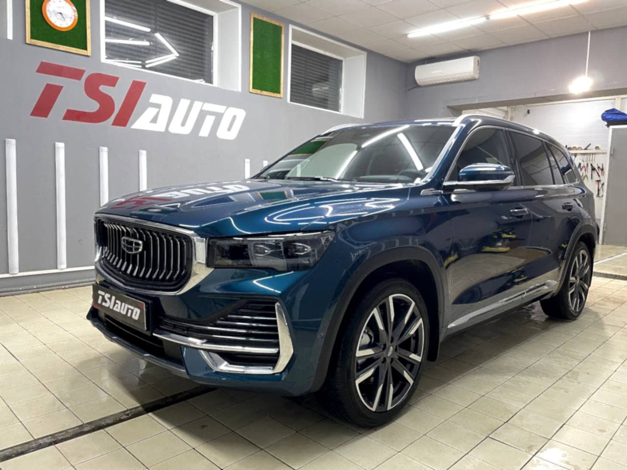 Шумоизоляция арок Geely Monjaro в Астане Шумоизоляция арок Geely Monjaro в Астане